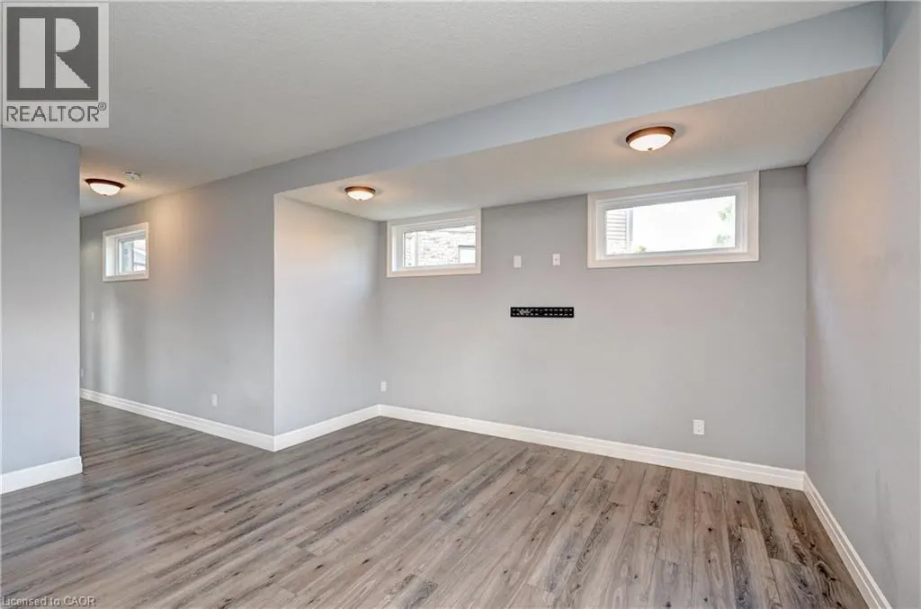 31 CRAB APPLE Court