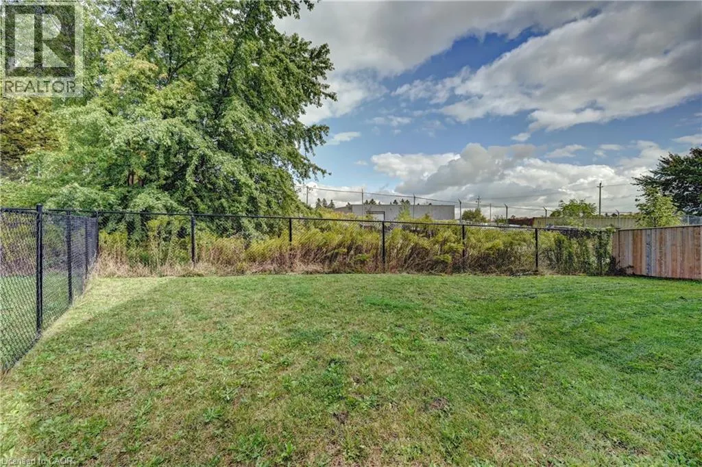 31 CRAB APPLE Court