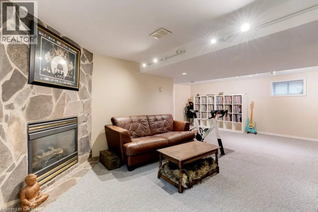 275 MONTROSE Avenue