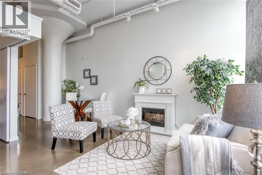 404 KING Street W Unit# 212, #212