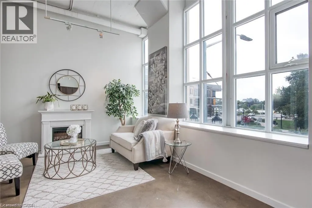 404 KING Street W Unit# 212, #212