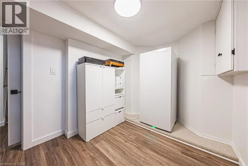 35 COWAN Boulevard