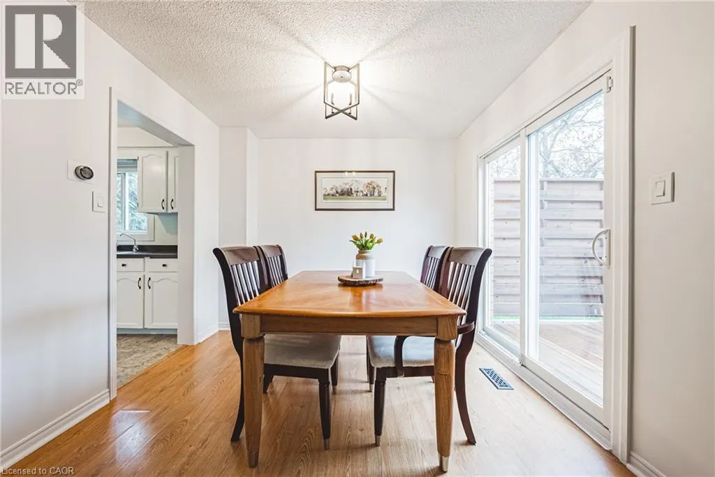 35 COWAN Boulevard