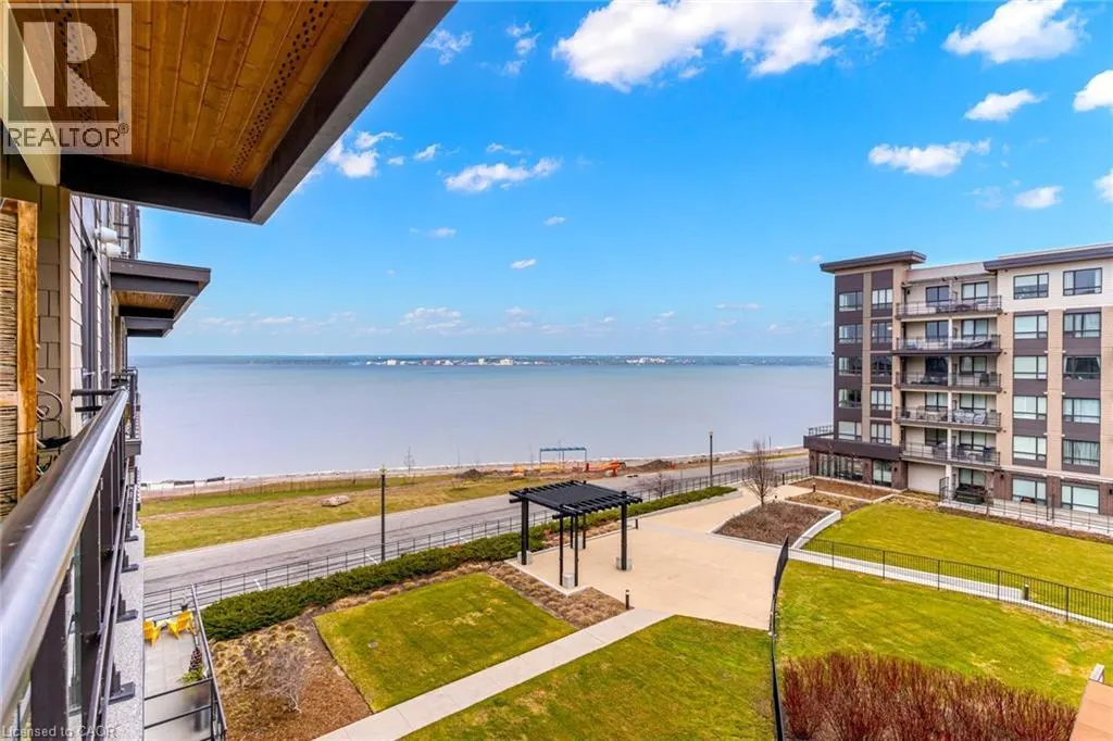 40 ESPLANADE Lane Unit# 422, #422