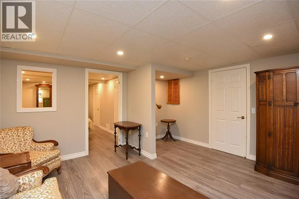 157 SILVERBIRCH Boulevard