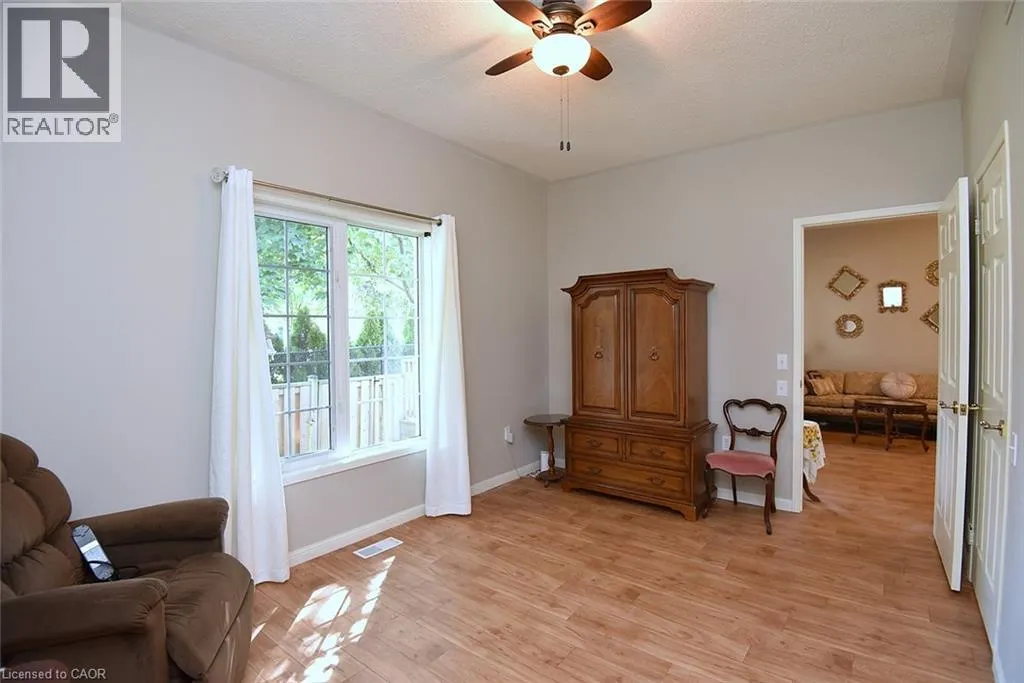 157 SILVERBIRCH Boulevard