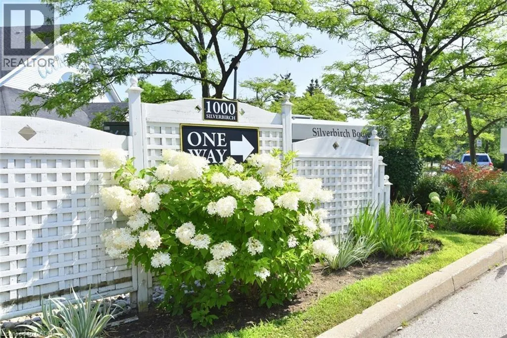 157 SILVERBIRCH Boulevard