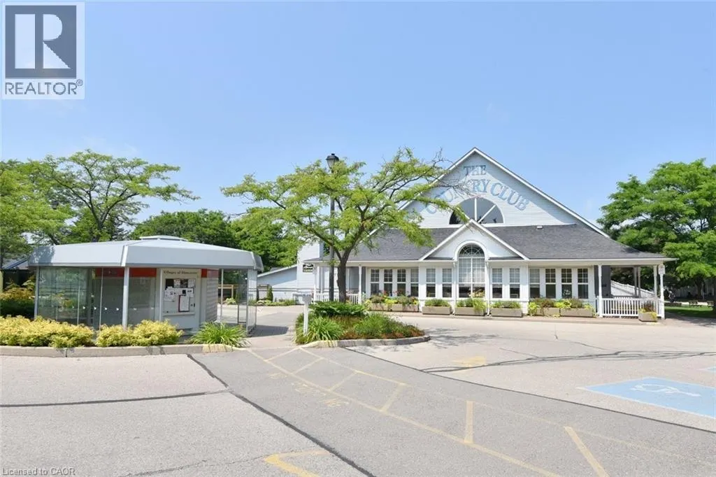 157 SILVERBIRCH Boulevard