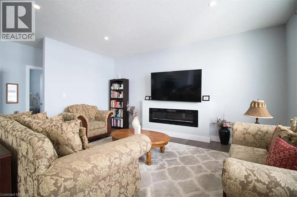 58 SLEEPY MEADOW Drive