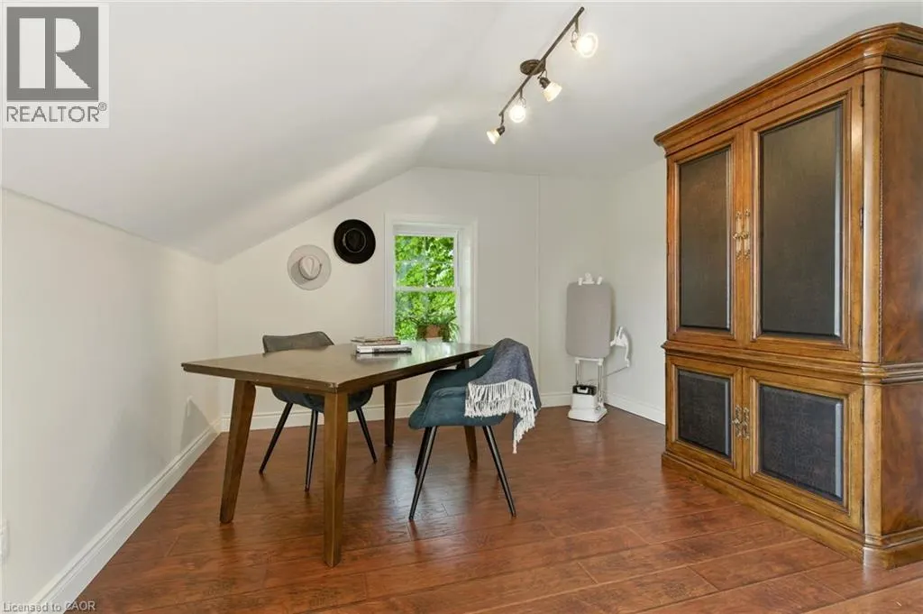 437 6TH CONCESSION Road E