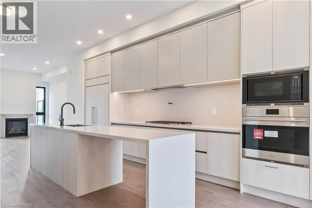 138 EAST Street Unit# 2, #2