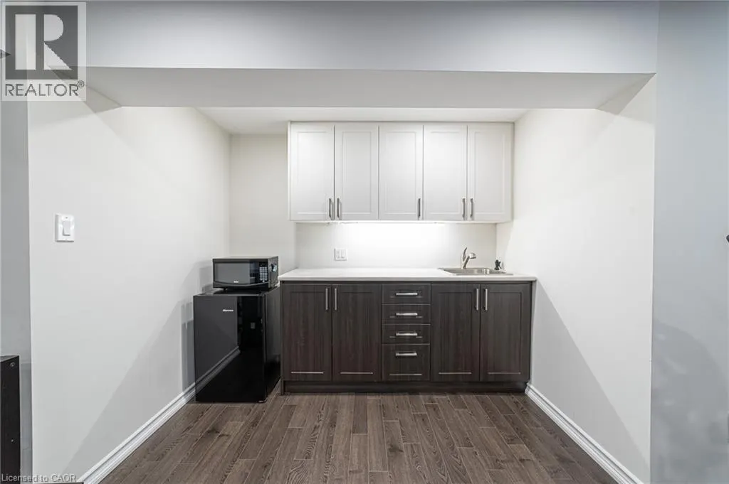 120 SUNDIAL Crescent