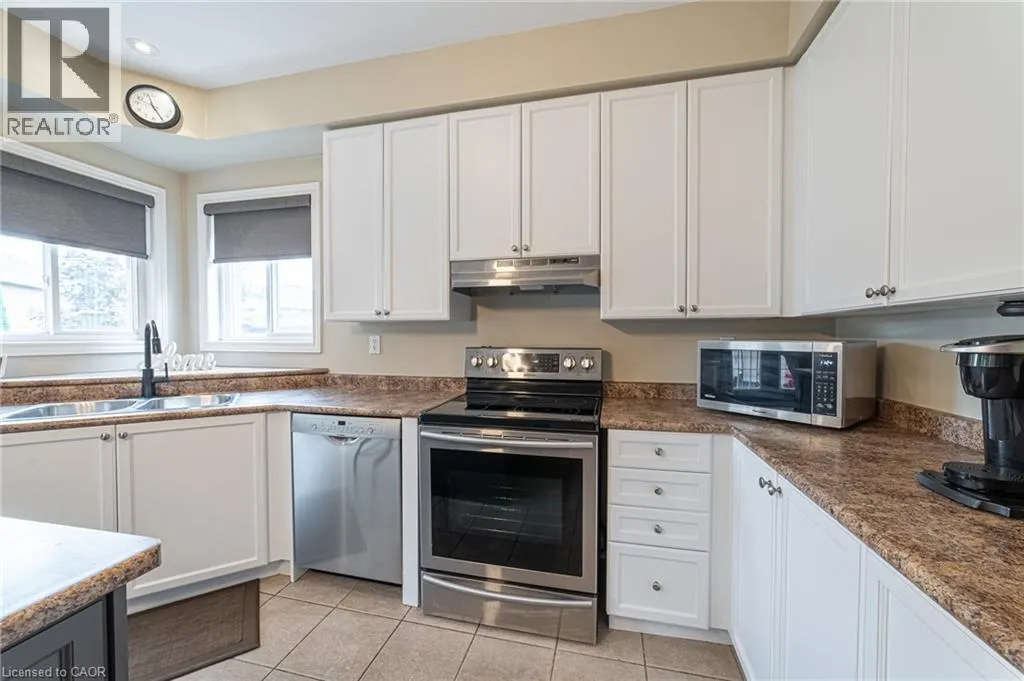 120 SUNDIAL Crescent