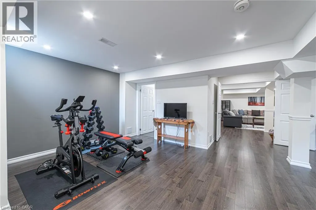 120 SUNDIAL Crescent