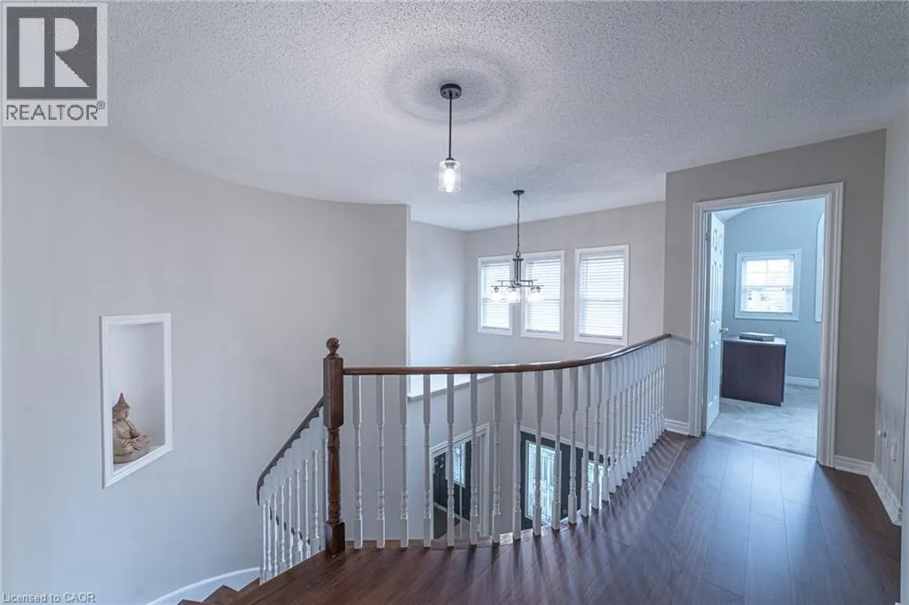 120 SUNDIAL Crescent