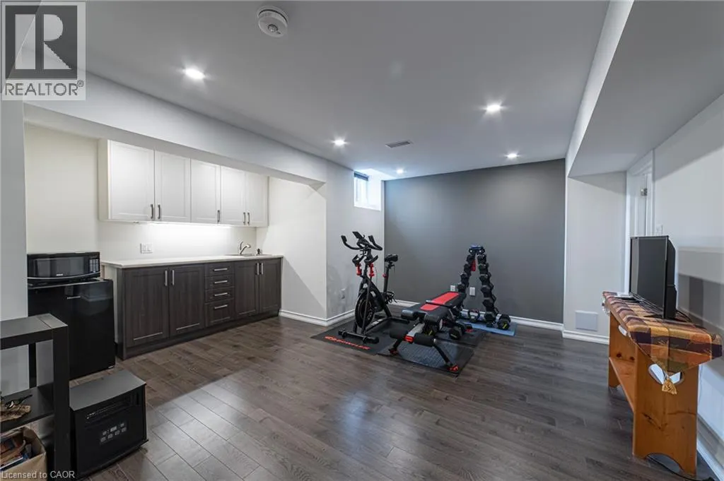 120 SUNDIAL Crescent