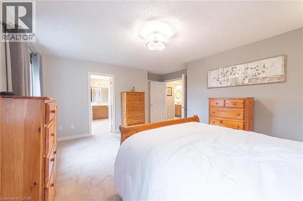 120 SUNDIAL Crescent