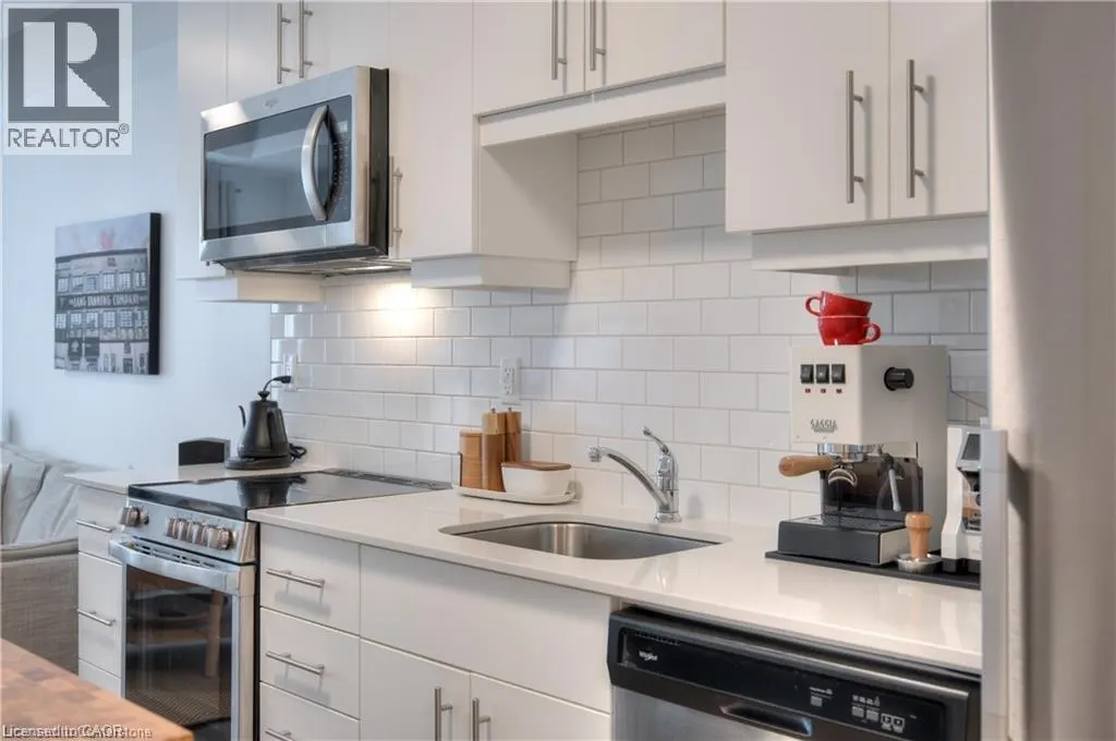 243 NORTHFIELD Drive E Unit# 204, #204