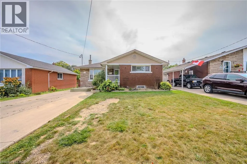 38 ENDFIELD Avenue Unit# Lower, #Lower