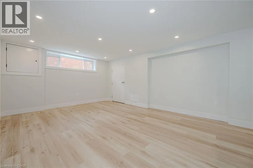38 ENDFIELD Avenue Unit# Lower, #Lower