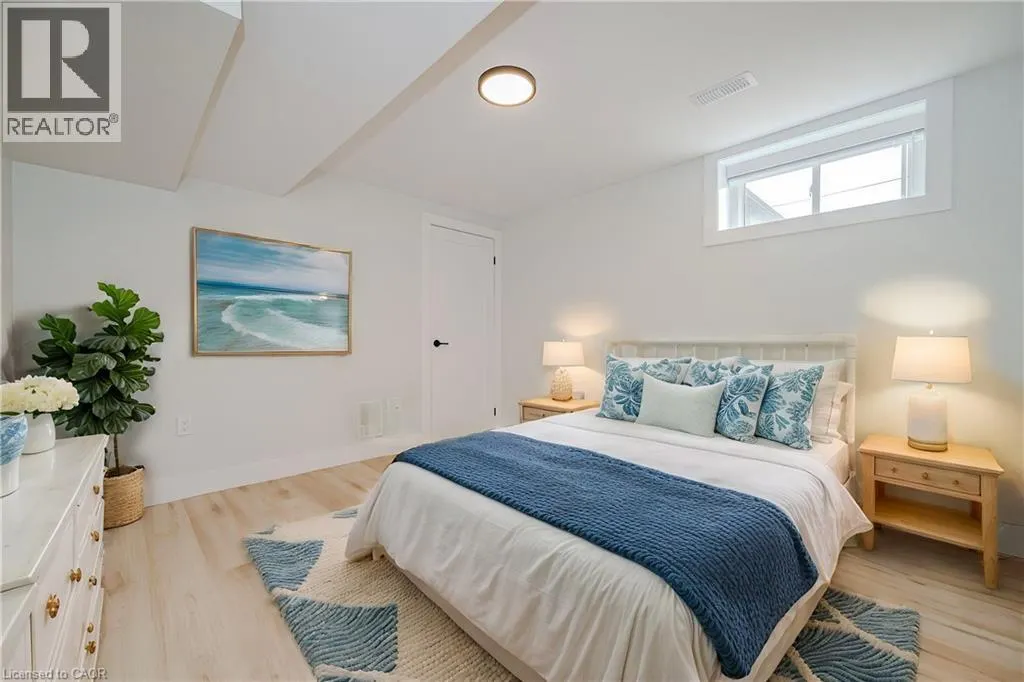 38 ENDFIELD Avenue Unit# Lower, #Lower