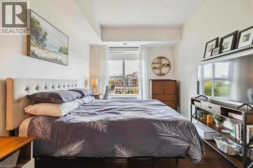34 PLAINS Road E Unit# 501, #501