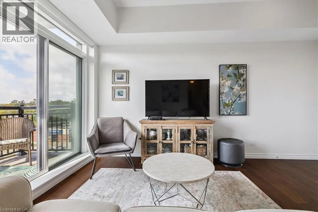 34 PLAINS Road E Unit# 501, #501