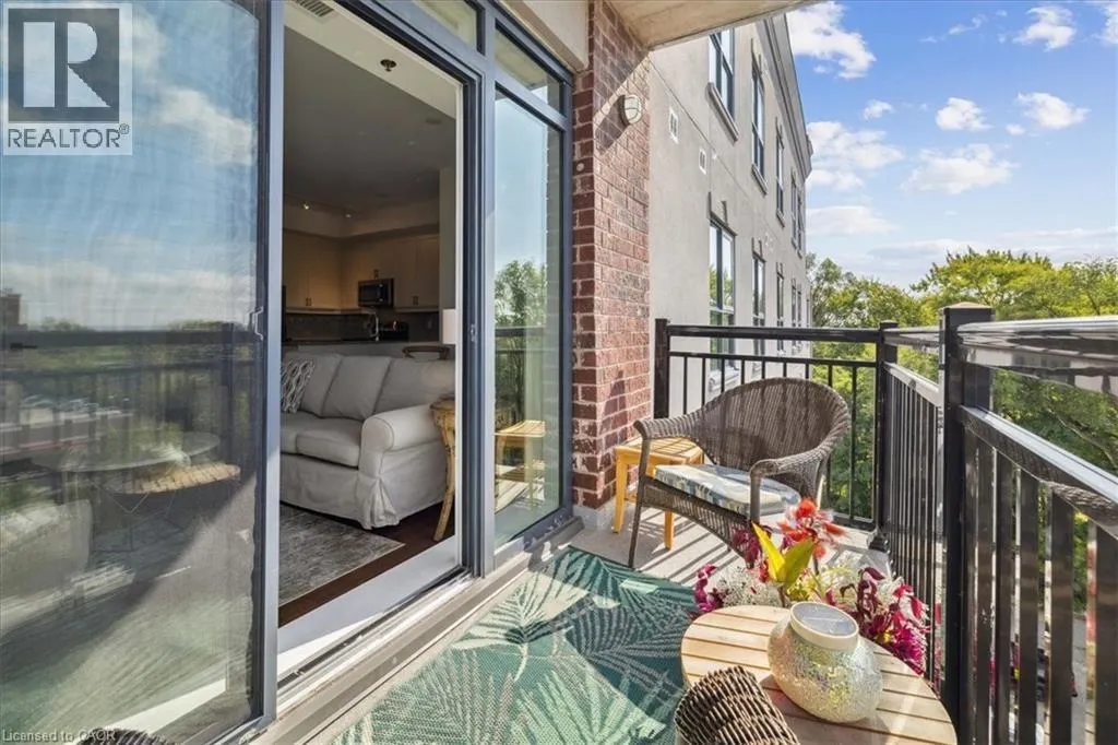 34 PLAINS Road E Unit# 501, #501