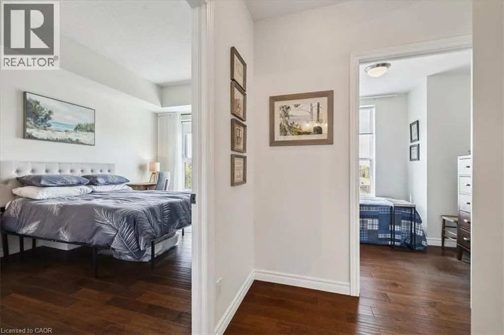 34 PLAINS Road E Unit# 501, #501