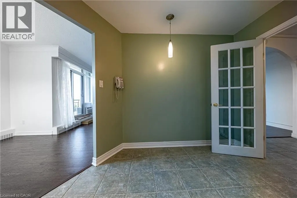 5250 LAKESHORE Road Unit# 1009, #1009