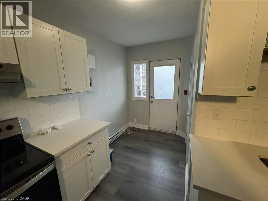 81 GIBSON Avenue Unit# 2, #2