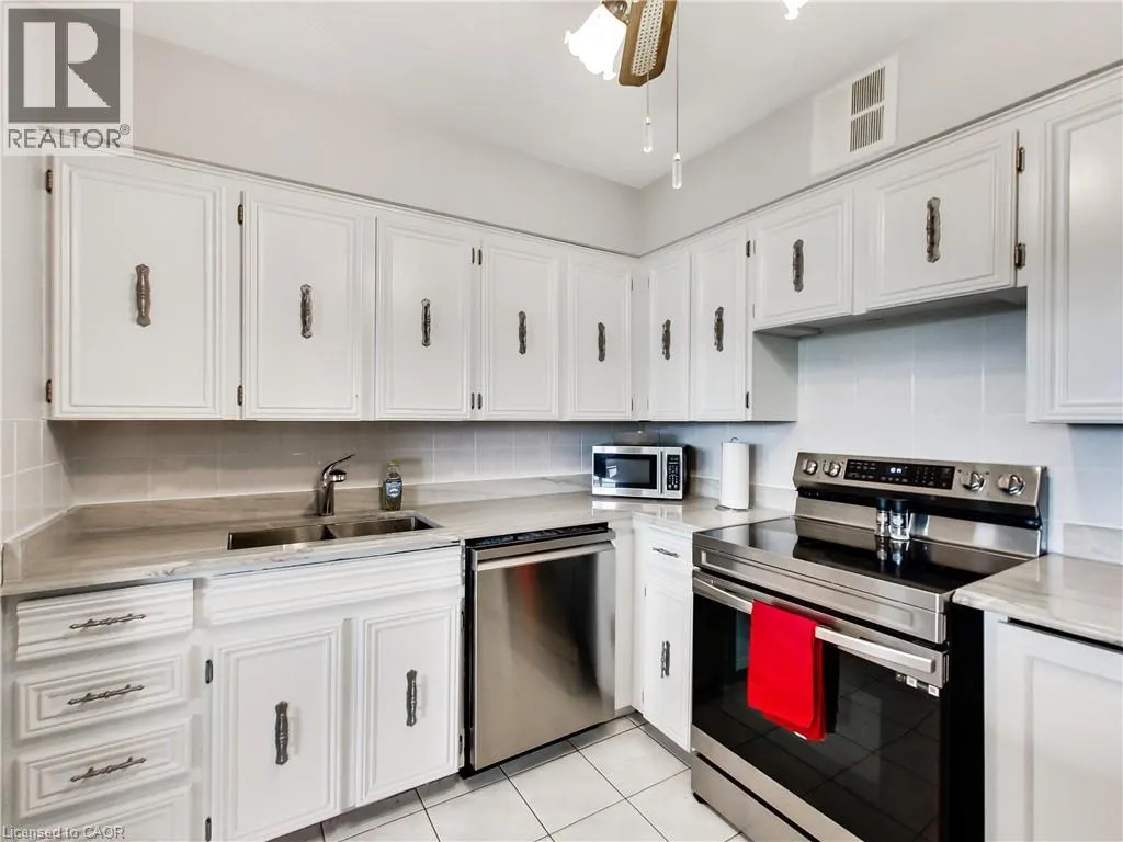 30 HARRISFORD Street Unit# 405, #405