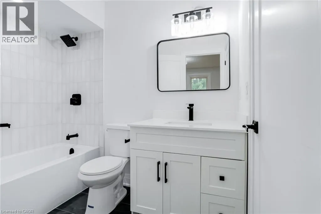 5475 LAKESHORE Road Unit# 4, #4
