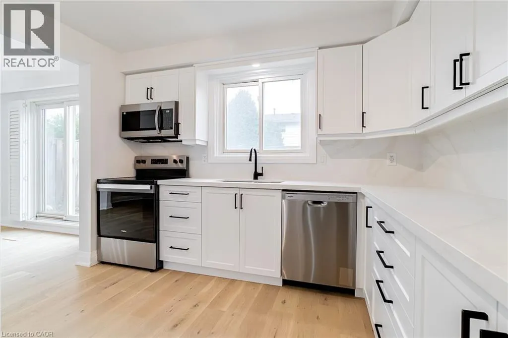 5475 LAKESHORE Road Unit# 4, #4