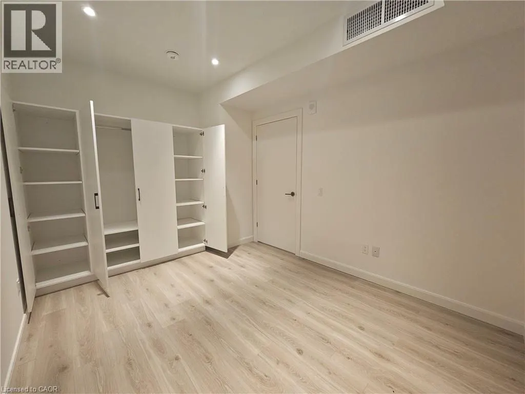 741 KING Street W Unit# 1705, #1705