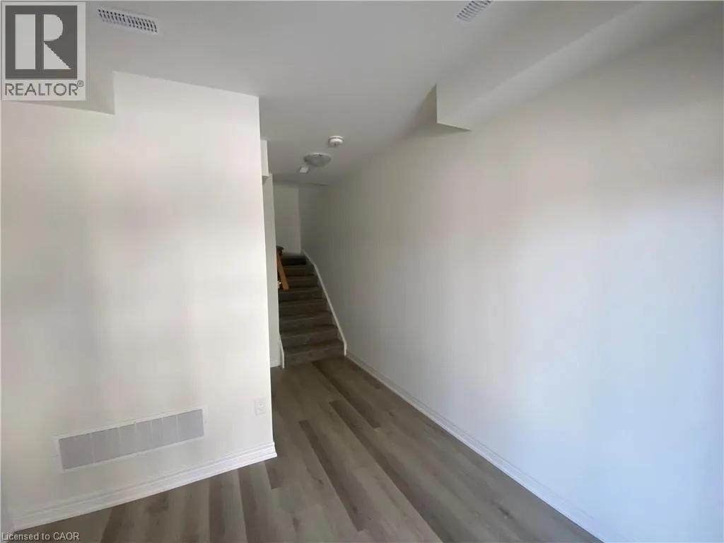 30 DRYDEN Lane
