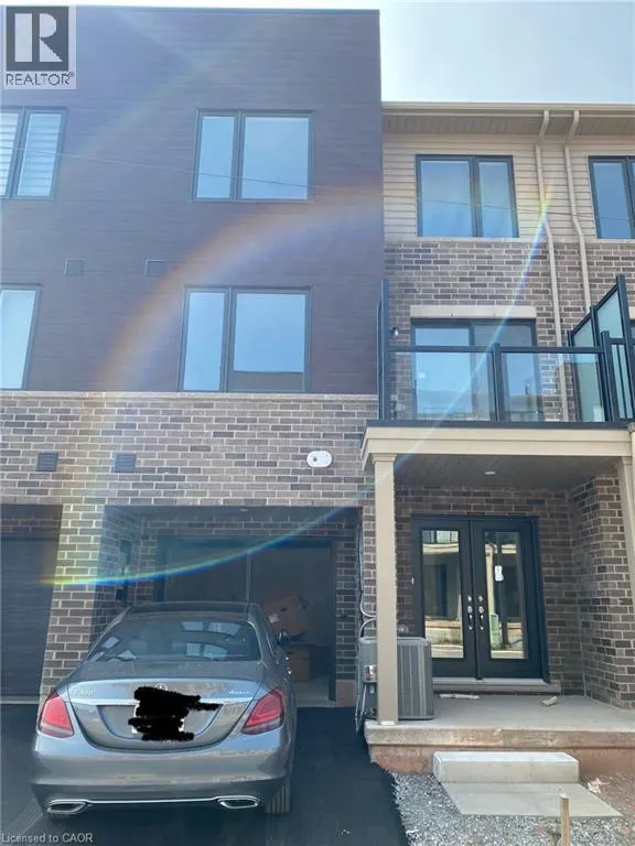 30 DRYDEN Lane