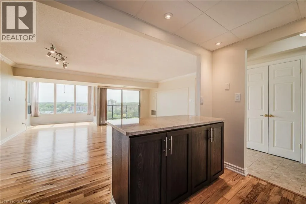 237 KING Street W Unit# 901, #901
