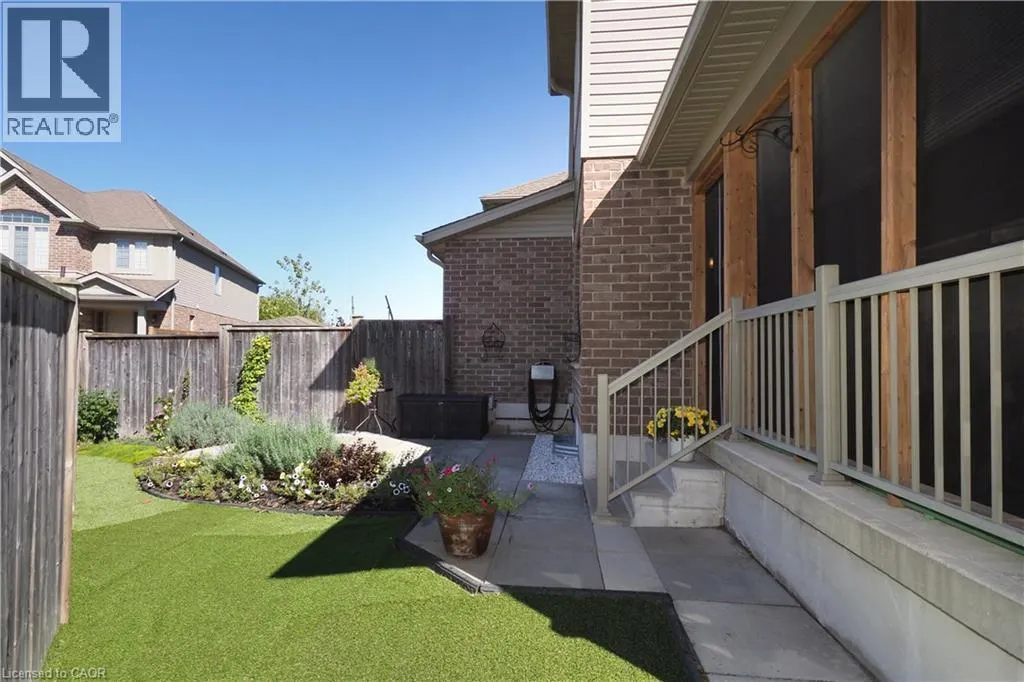 550 LANDGREN Court