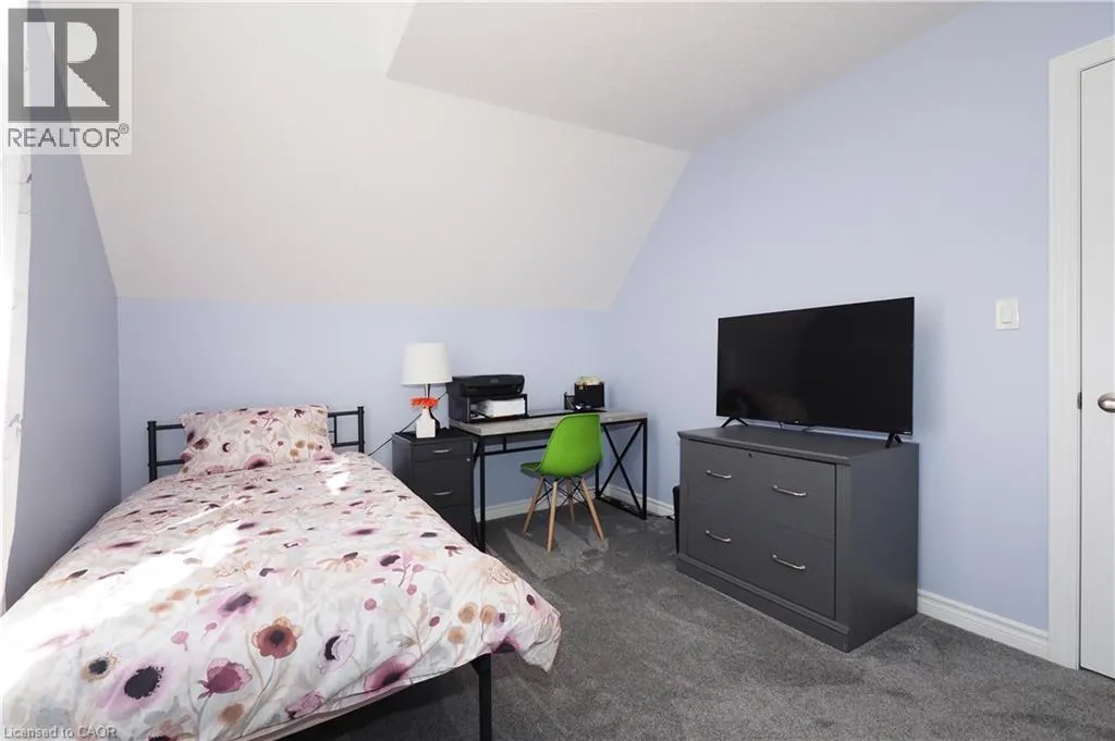 550 LANDGREN Court