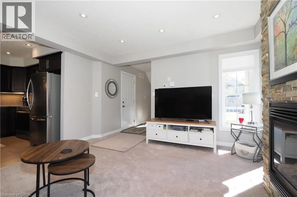 550 LANDGREN Court