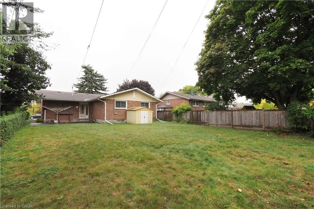 881 DUNBAR Road