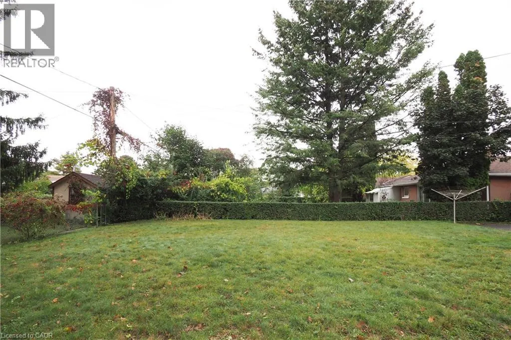881 DUNBAR Road