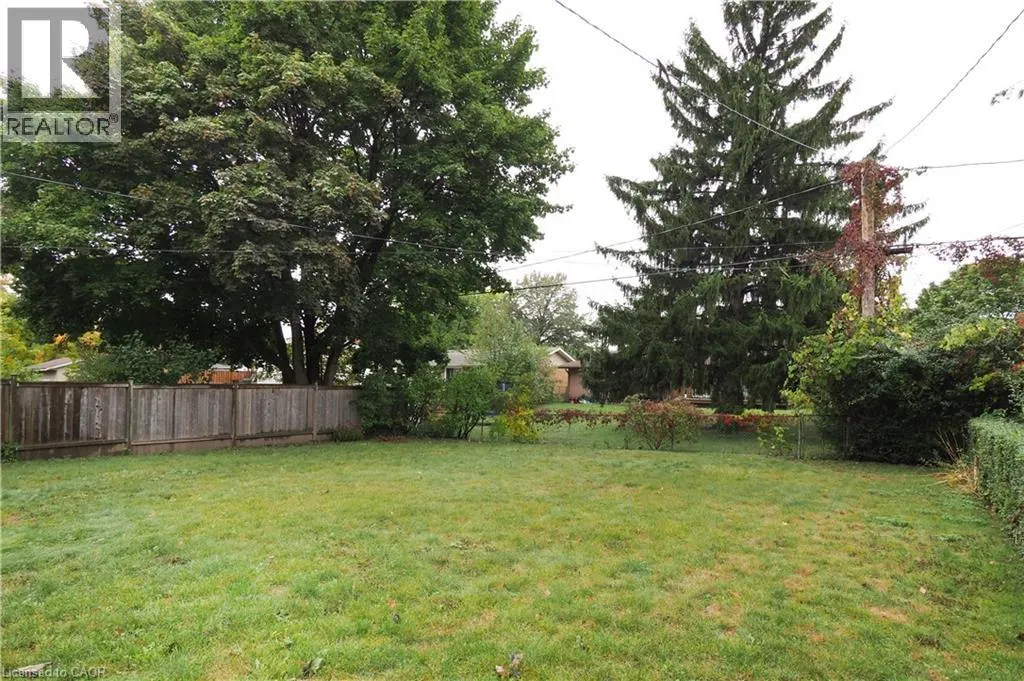 881 DUNBAR Road