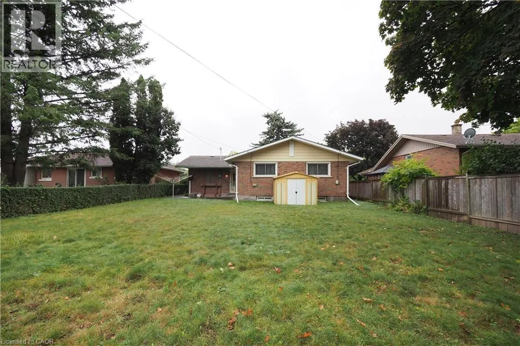 881 DUNBAR Road