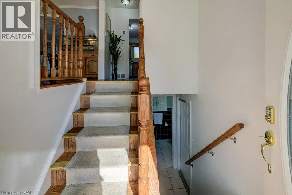144 LAURENTIAN Drive