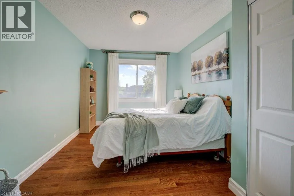 144 LAURENTIAN Drive