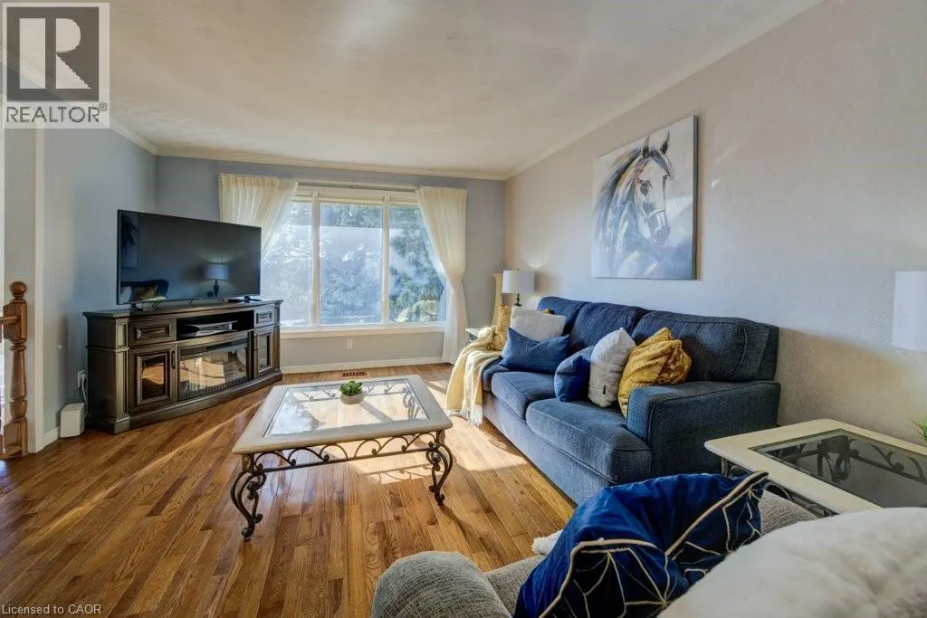144 LAURENTIAN Drive
