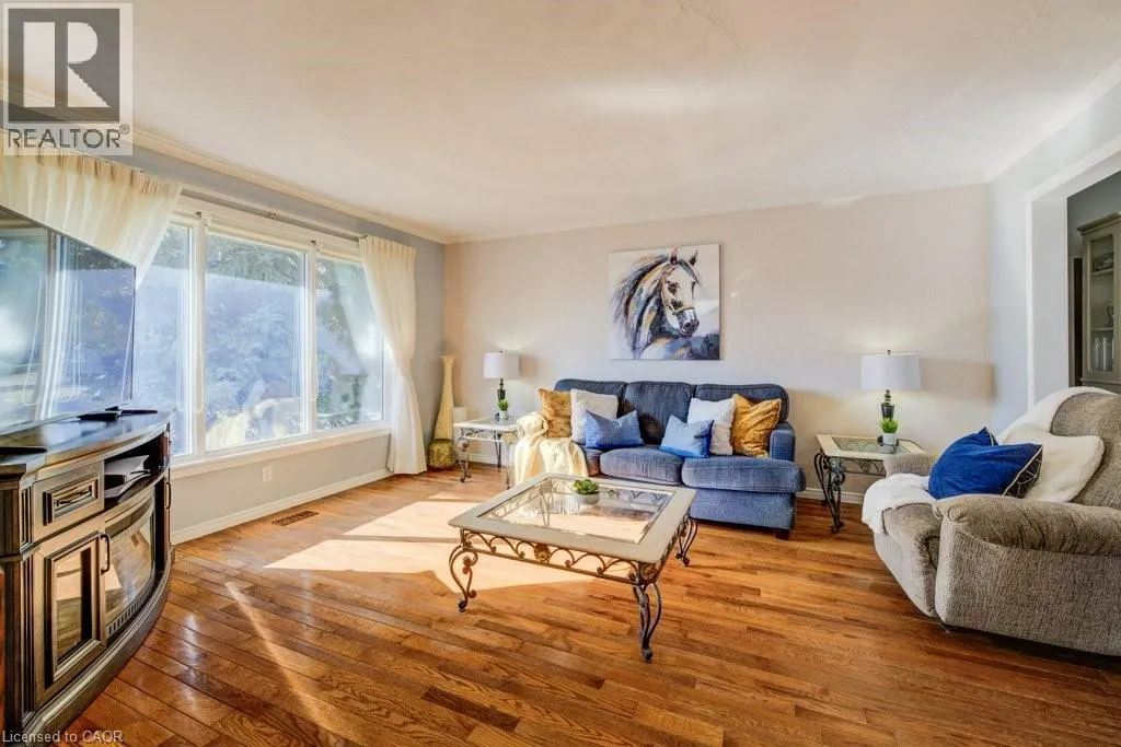 144 LAURENTIAN Drive