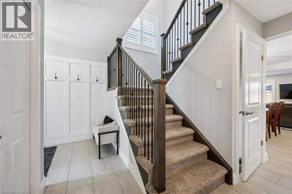 44 HALLS Drive